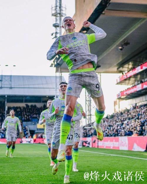 曼城3-0轻取水晶宫!福登回暖谢尔基成“新丁丁”,阿森纳压力大 曼城3-0轻取水晶宫!福登回暖谢尔基成“新丁丁”,阿森纳压力大